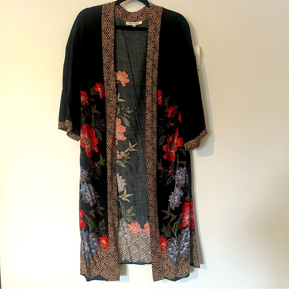 Black Rainn Floral Kimono